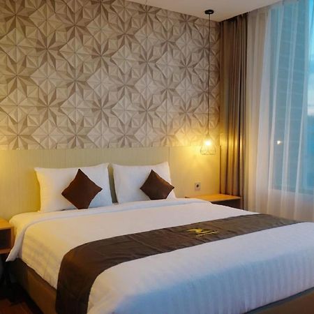 Zenith Premiere Hotel Baubau Ngoại thất bức ảnh