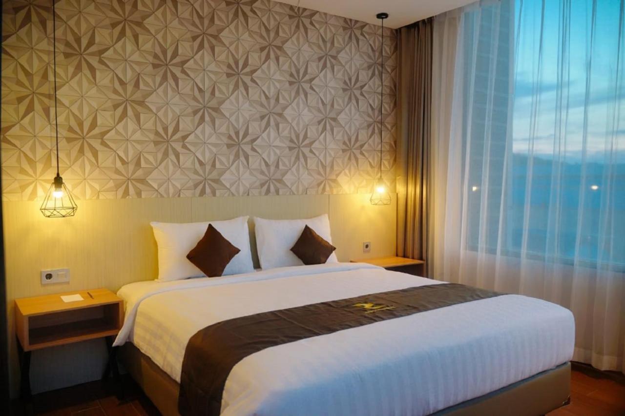 Zenith Premiere Hotel Baubau Ngoại thất bức ảnh