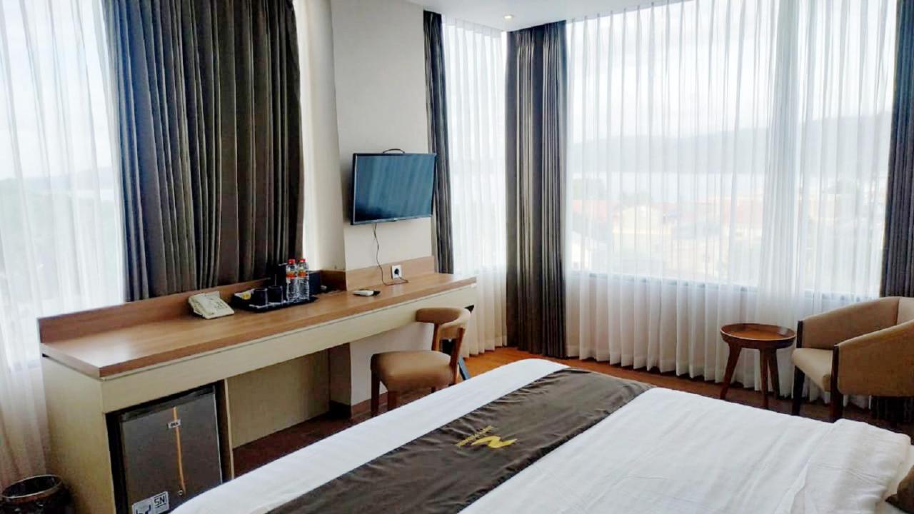 Zenith Premiere Hotel Baubau Ngoại thất bức ảnh