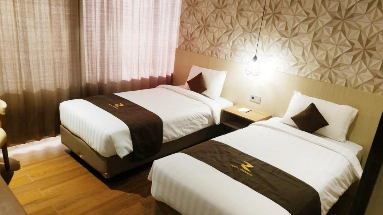 Zenith Premiere Hotel Baubau Ngoại thất bức ảnh